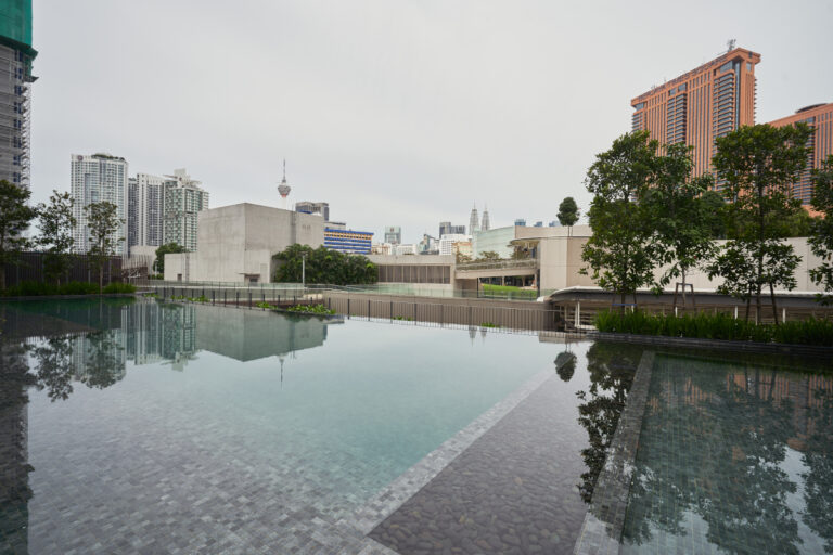 06pool
