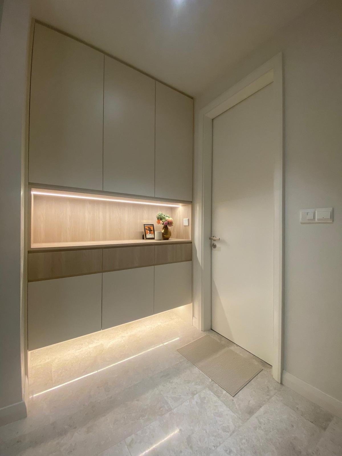 TRX Residence Type 3: common bath entrance